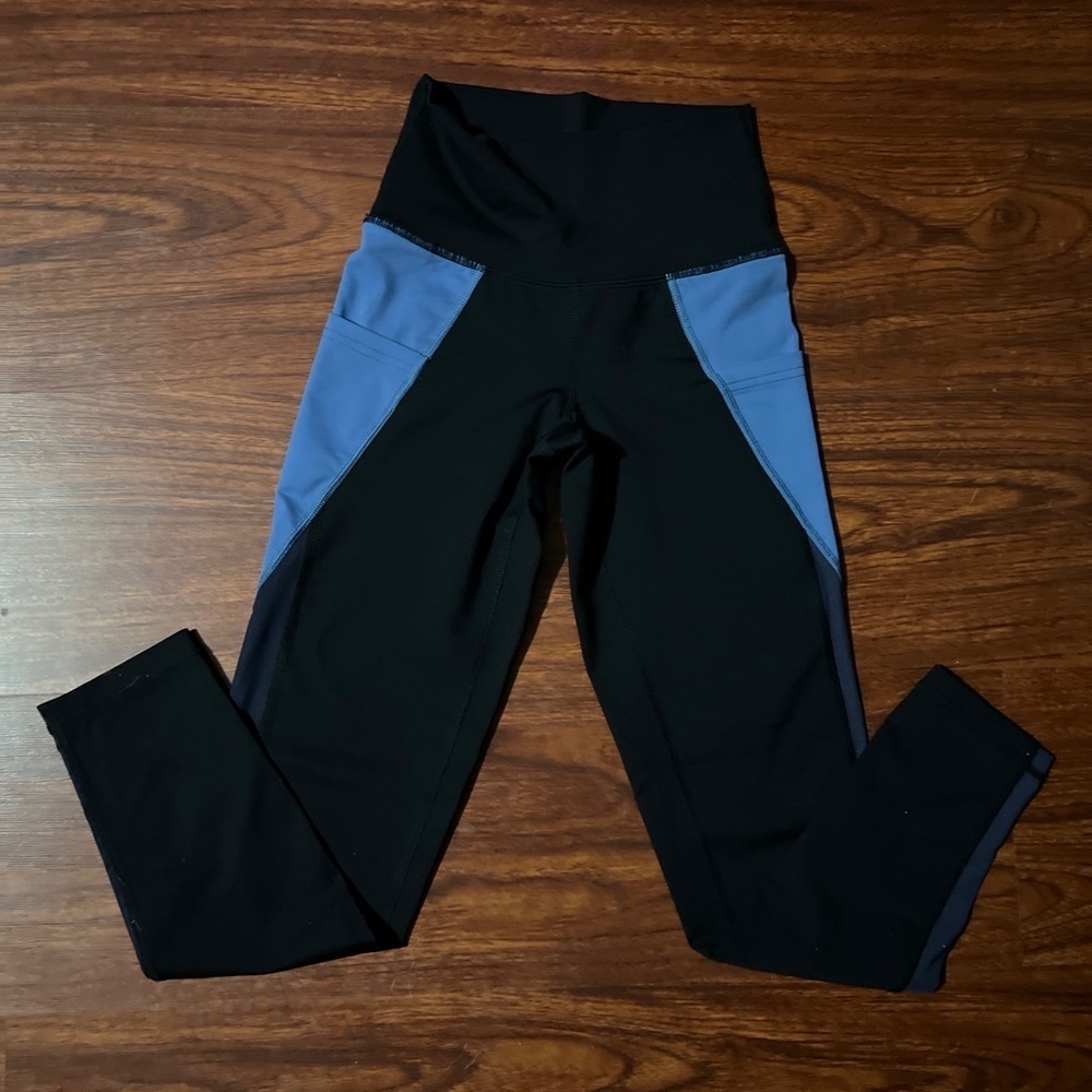 Aerie chill play move Leggings black & blue XS